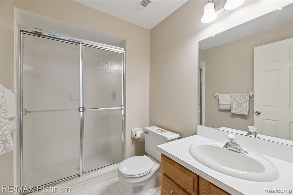1025 Pinewood Court, Brighton, MI 48116 — Photo 24