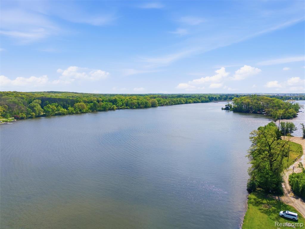 8868 Tackles Drive, White Lake, MI — Photo 45