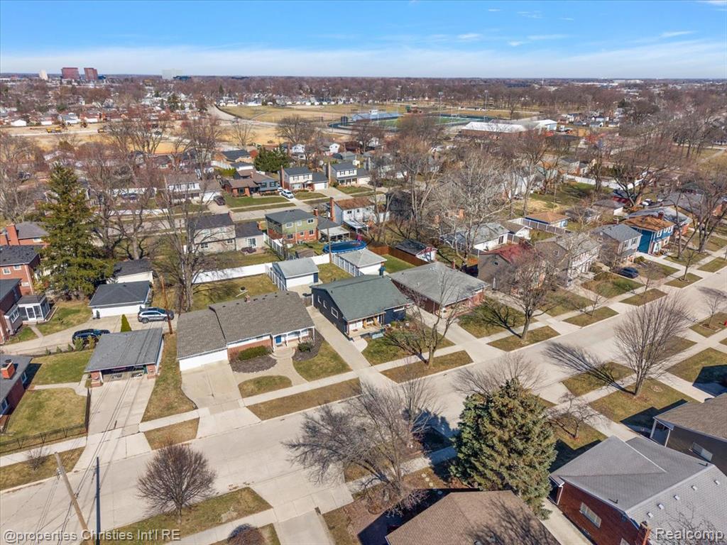 816 W Baker Avenue, Clawson, MI — Photo 11