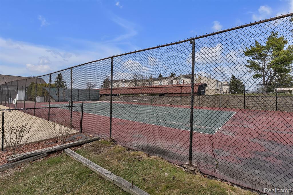 23625 STONEHENGE Boulevard, Novi, MI — Photo 42