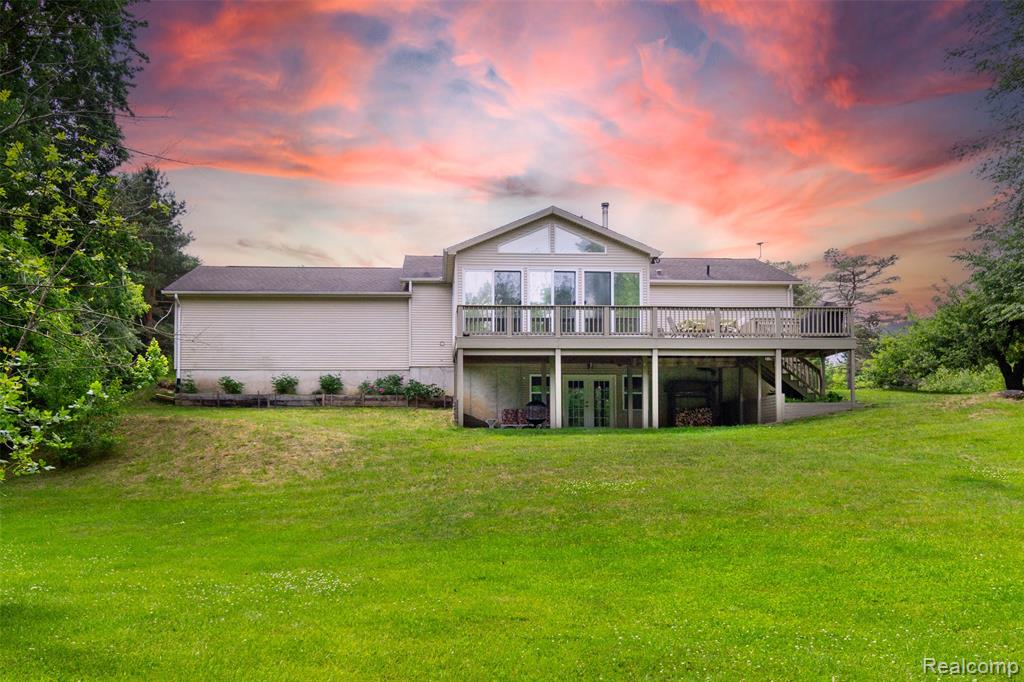 6137 East Street, North Branch, MI 48461