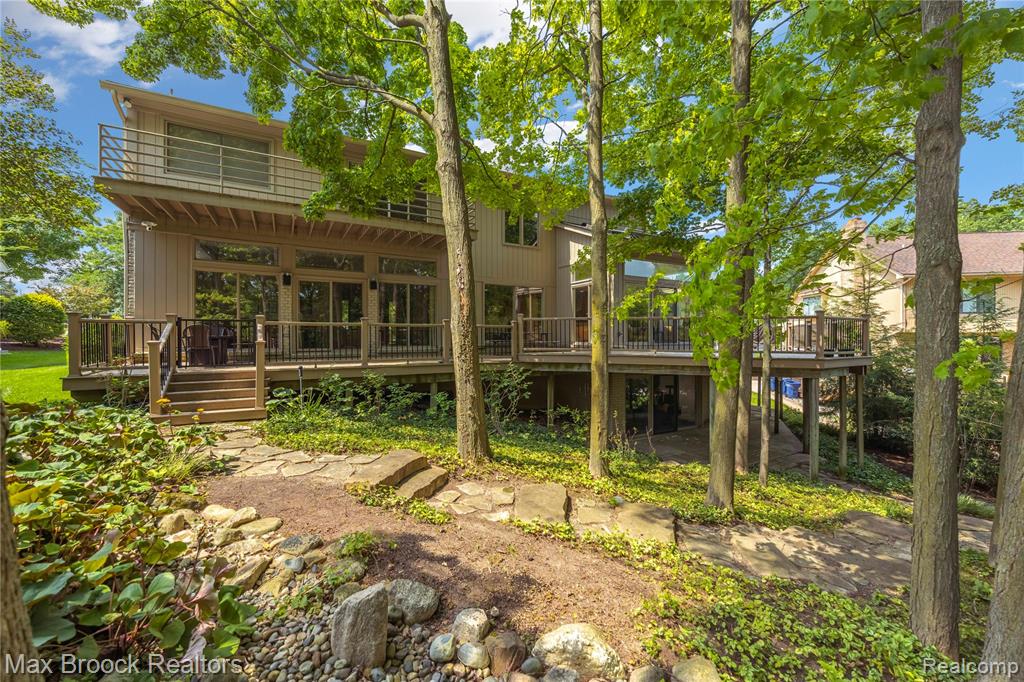 6067 Charles Drive, West Bloomfield, MI — Photo 6