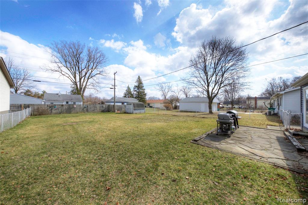 1817 S Pasadena Avenue, Ypsilanti, MI 48198 — Photo 41