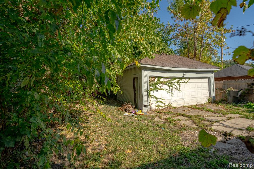 5266 Three Mile Drive, Detroit, MI 48224 — Photo 30