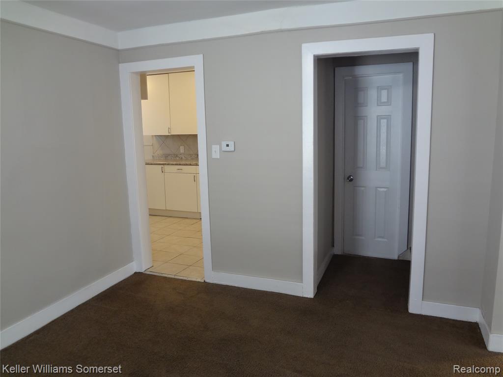 8127 Orchard Avenue, Warren, MI 48089 — Photo 6