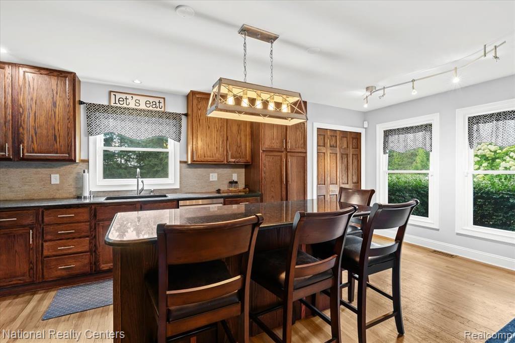 4650 Cooley Lake Road, Commerce Twp, MI 48382 — Photo 14