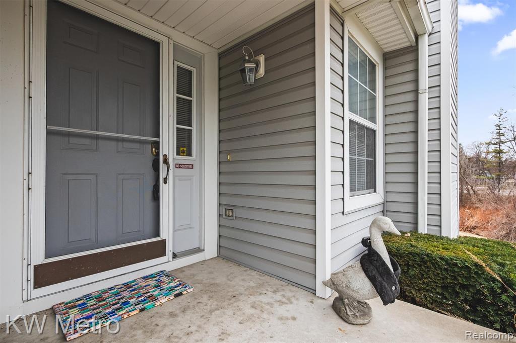 5914 Creekside Drive, 78, Troy, MI 48085 — Photo 3