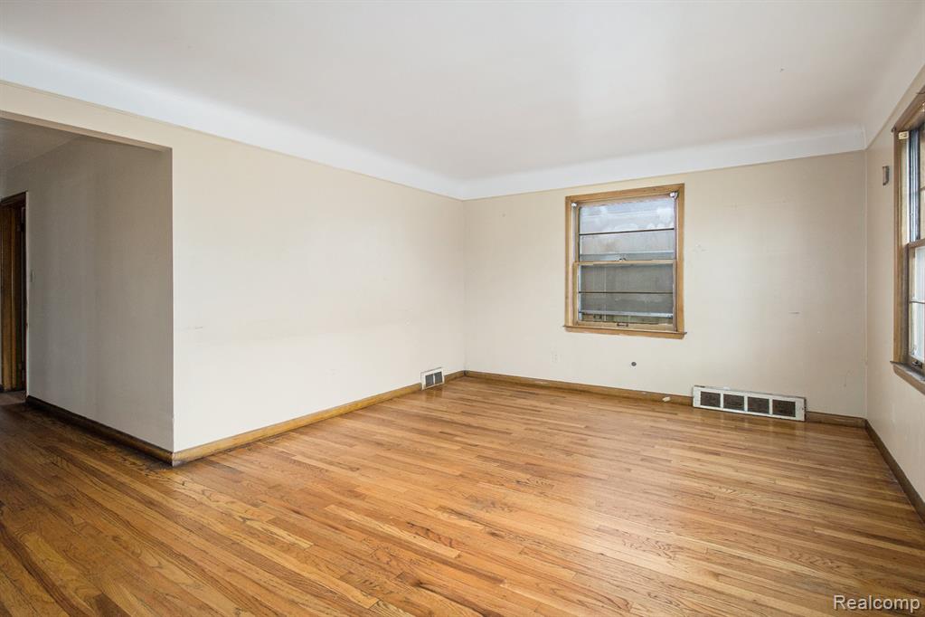 7483 Mettetal Street, Detroit, MI 48228 — Photo 4