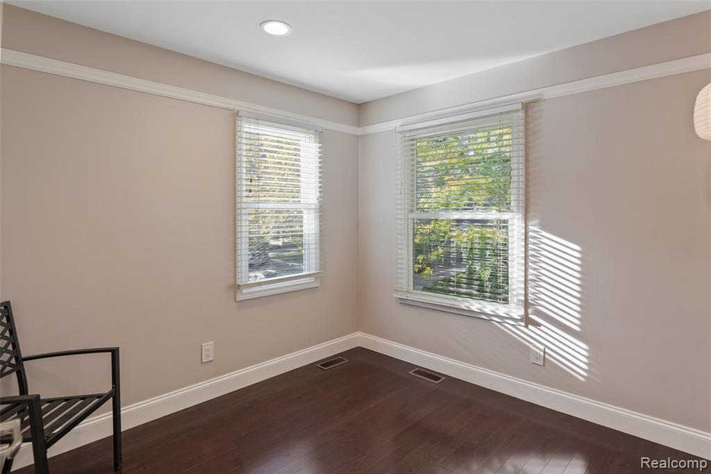 986 Smith Avenue, Birmingham, MI 48009 — Photo 30