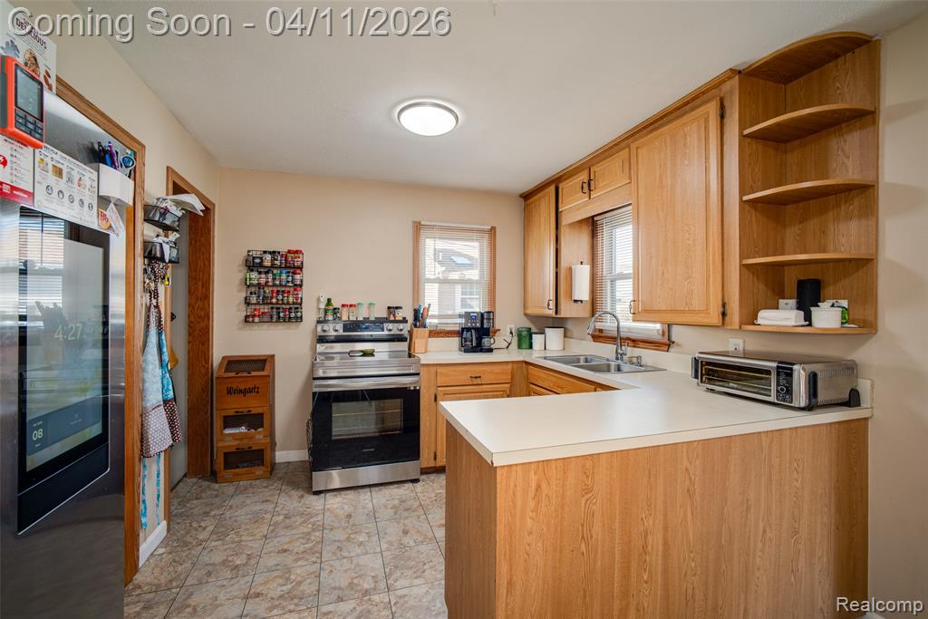 605 S Lynch Street, Flint, MI 48503 — Photo 7