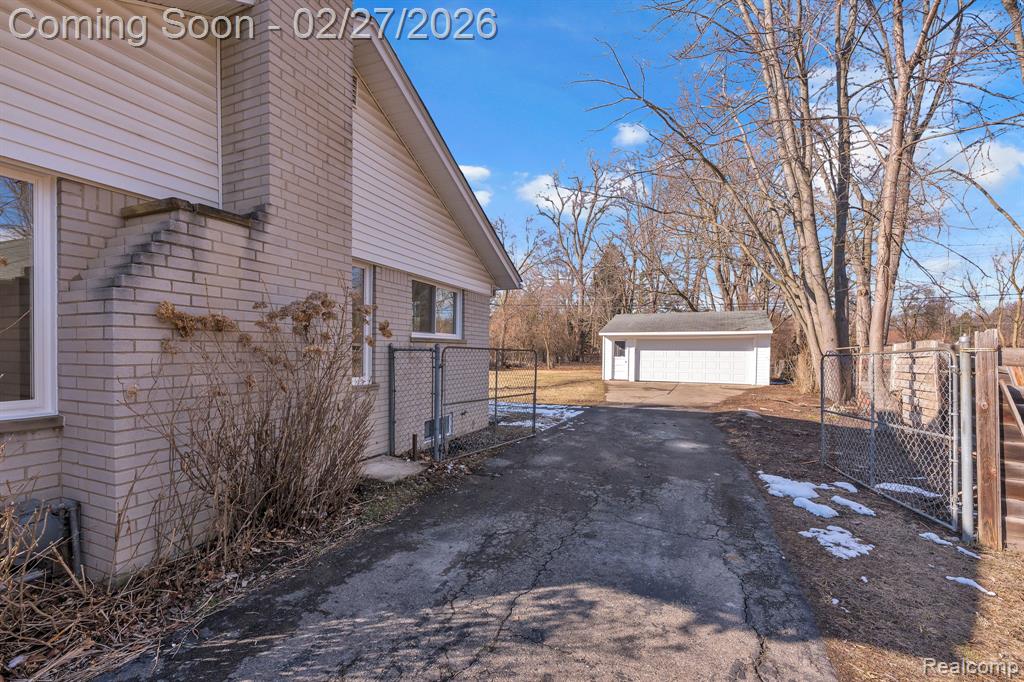 29760 Hoy Street, Livonia, MI, 48154