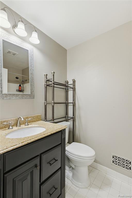 7154 Westchester, West Bloomfield, MI — Photo 24