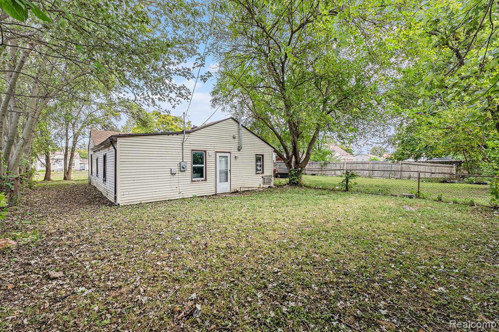 11472 Cadillac Avenue, Warren, MI 48089 — Photo 21
