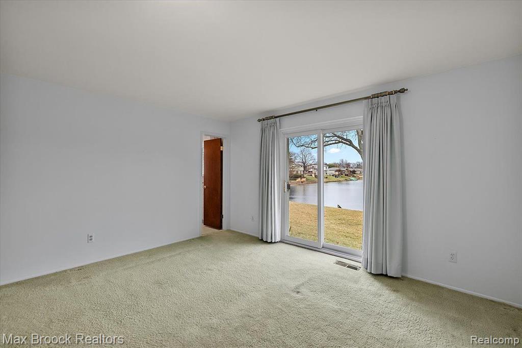 6288 CRESCENT WAY Drive, Troy, MI 48085 — Photo 22