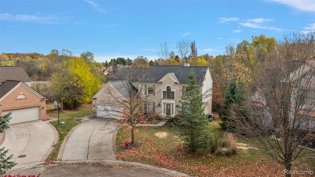 5699 Applegrove Drive, West Bloomfield, MI 48324 — front exterior