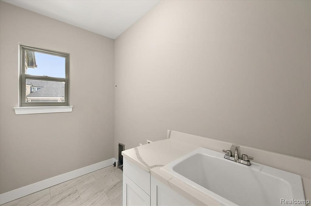 50437 MISTWOOD Drive, Macomb, MI 48042 — Photo 30