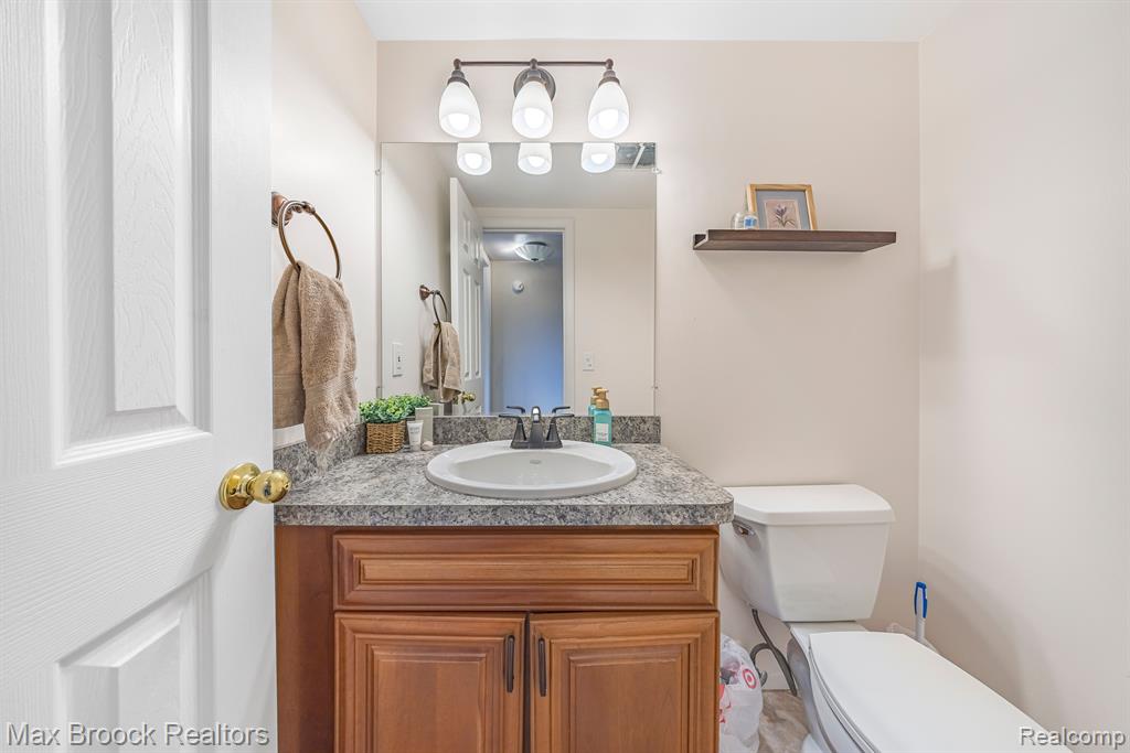 4822 MANSFIELD Avenue, Royal Oak, MI 48073 — Photo 14