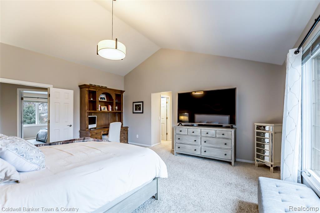 47740 Royal Pointe Drive, Canton, MI 48187 — Photo 28
