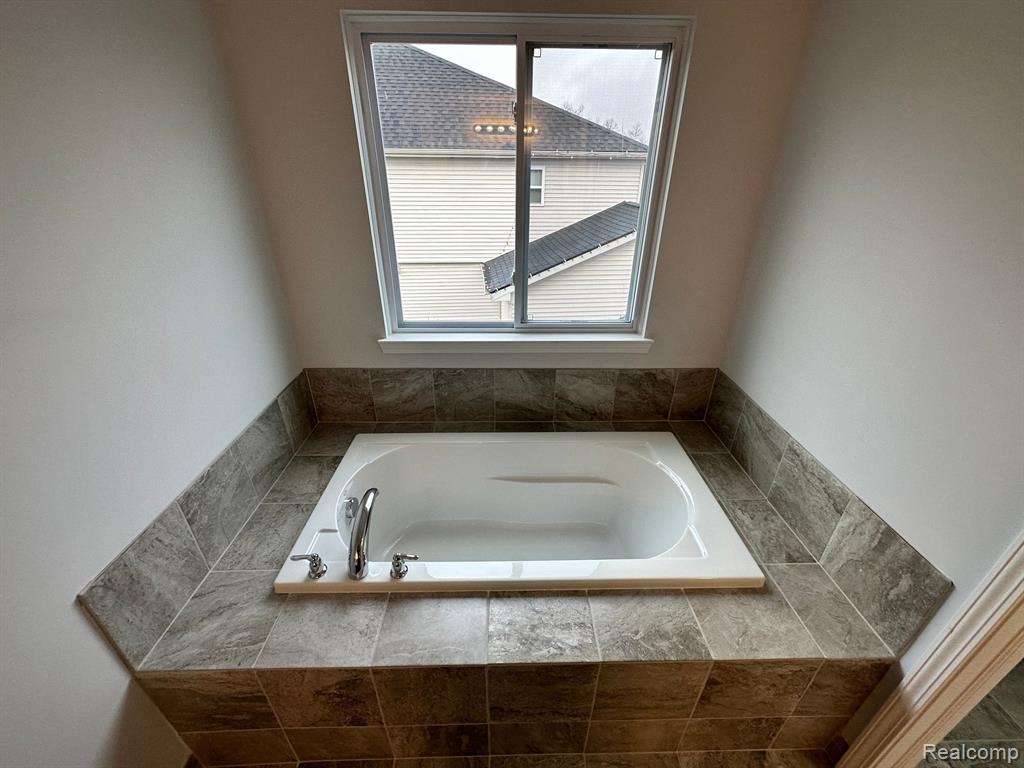 55810 WORLINGTON Lane, South Lyon, MI 48178 — Photo 23