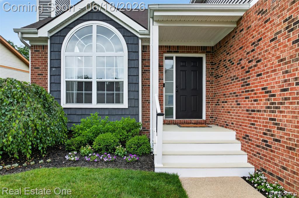 475 Court Lane, Howell, MI 48843 — Photo 2
