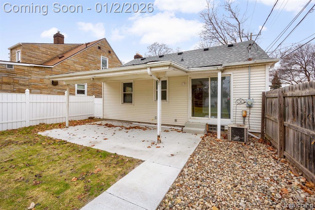 6731 Robinson Avenue, Allen Park, MI 48101 — Photo 9