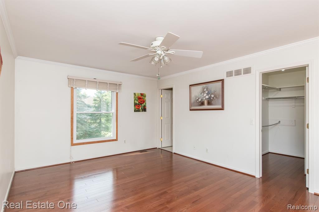 5201 CROWFOOT Drive, Troy, MI 48085 — Photo 44