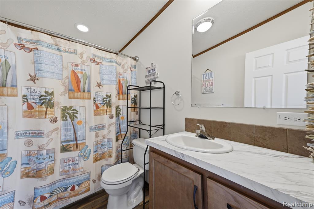 11006 Wood Run Circle, South Lyon, MI 48178 — Photo 15