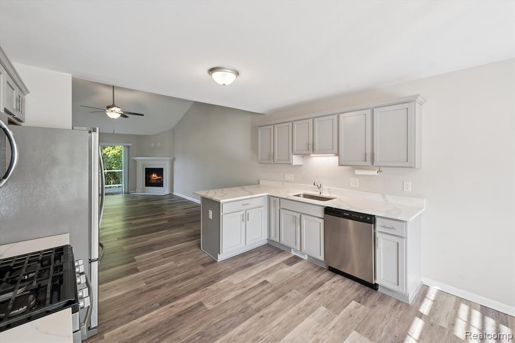 816 Nelsons Ridge Drive, Howell, MI 48843 — Photo 9
