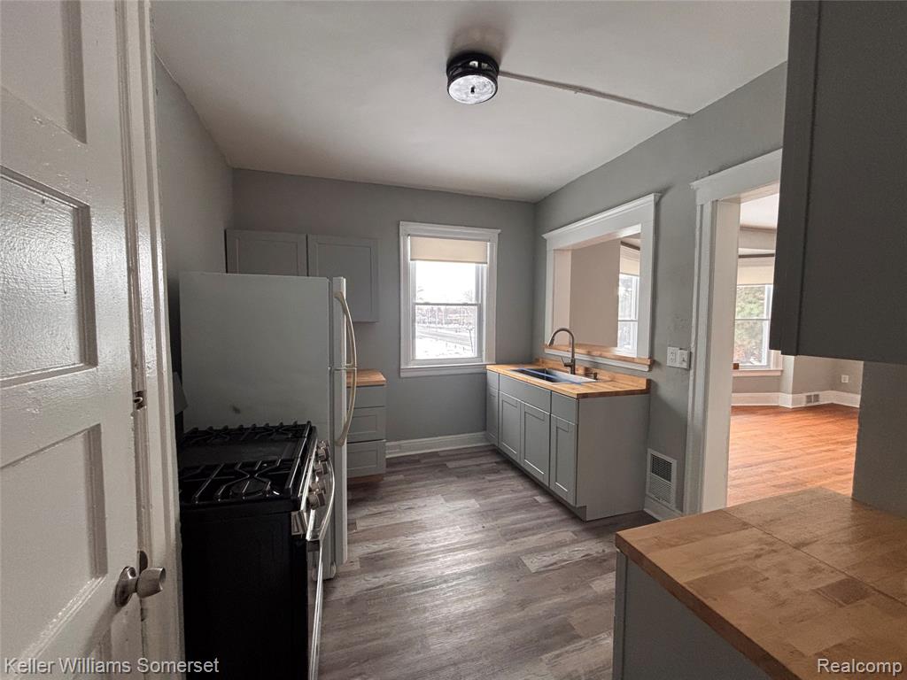 846 E Grand Boulevard, Detroit, MI 48207 — Photo 8
