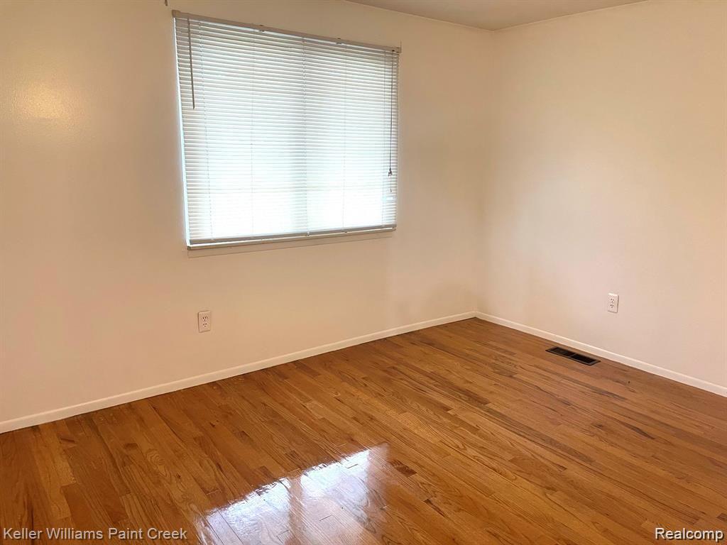 4837 BURKE, Sterling Heights, MI 48310 — Photo 8