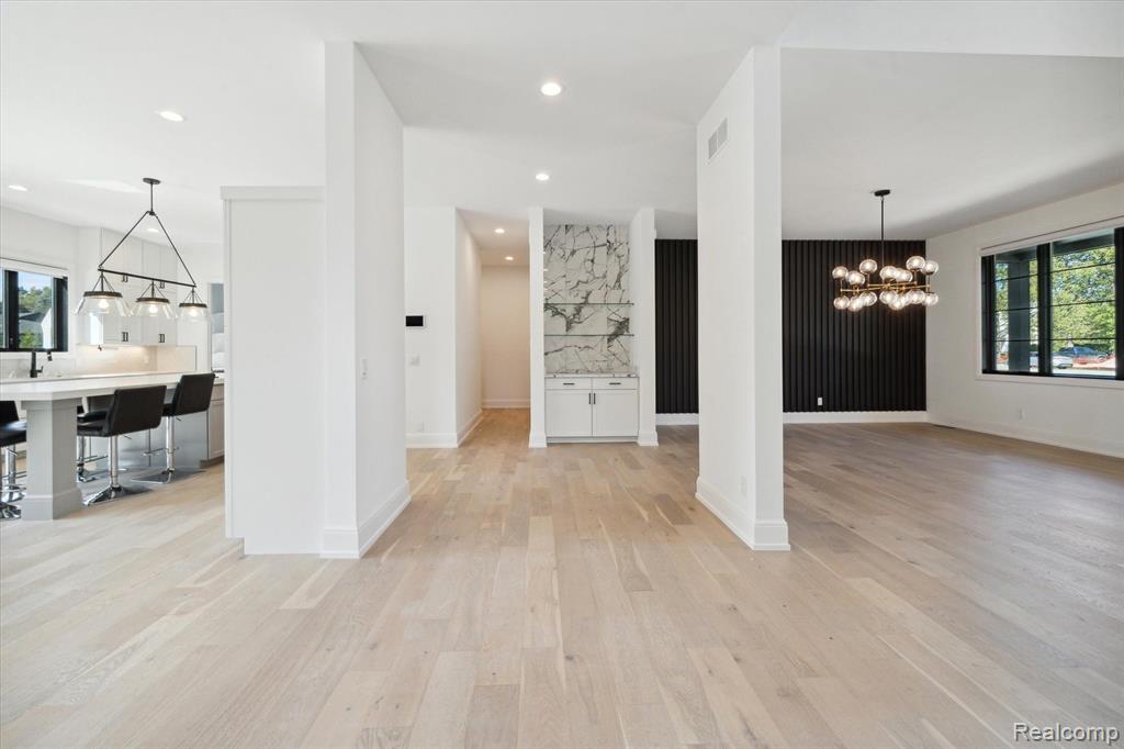 7450 PARKSTONE Lane, Bloomfield Hills, MI 48301 — Photo 19