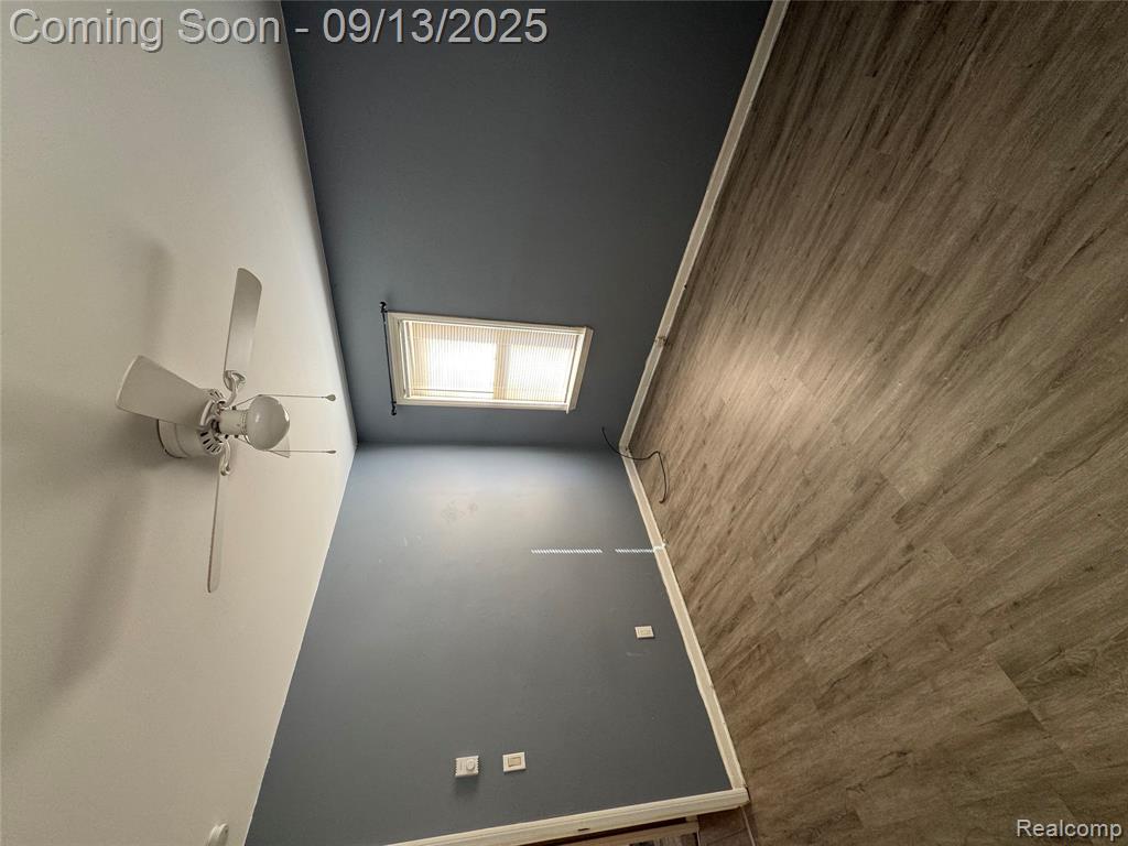 79 E Hudson Avenue, Madison Heights, MI 48071 — Photo 10