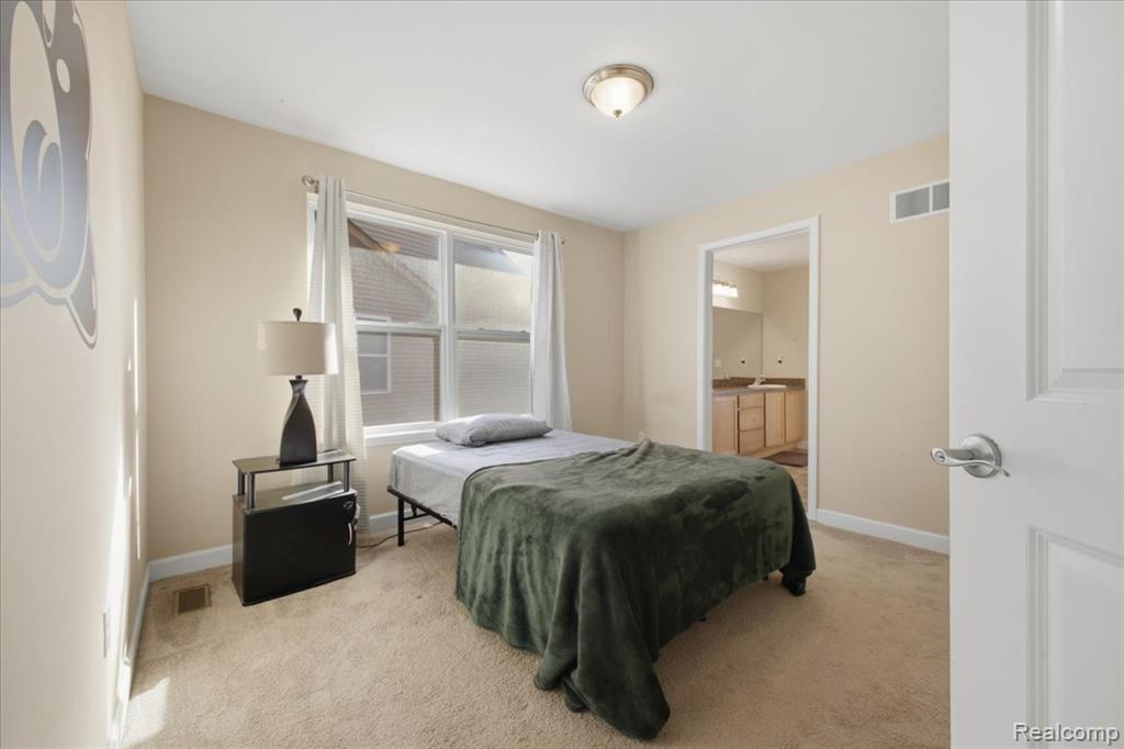 4930 E Stonegate Circle, Lake Orion, MI — Photo 29