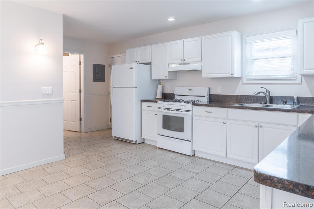 408 Conley Street, Algonac, MI 48001 — Photo 11
