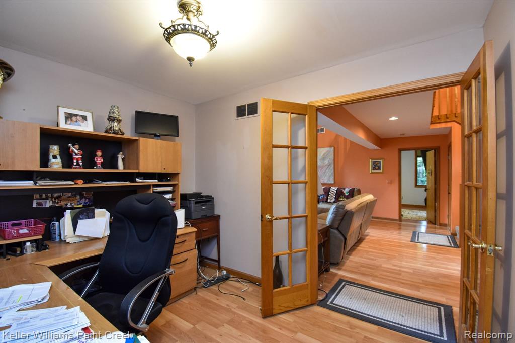 713 KNIBBE Road, Lake Orion, MI 48362 — Photo 30