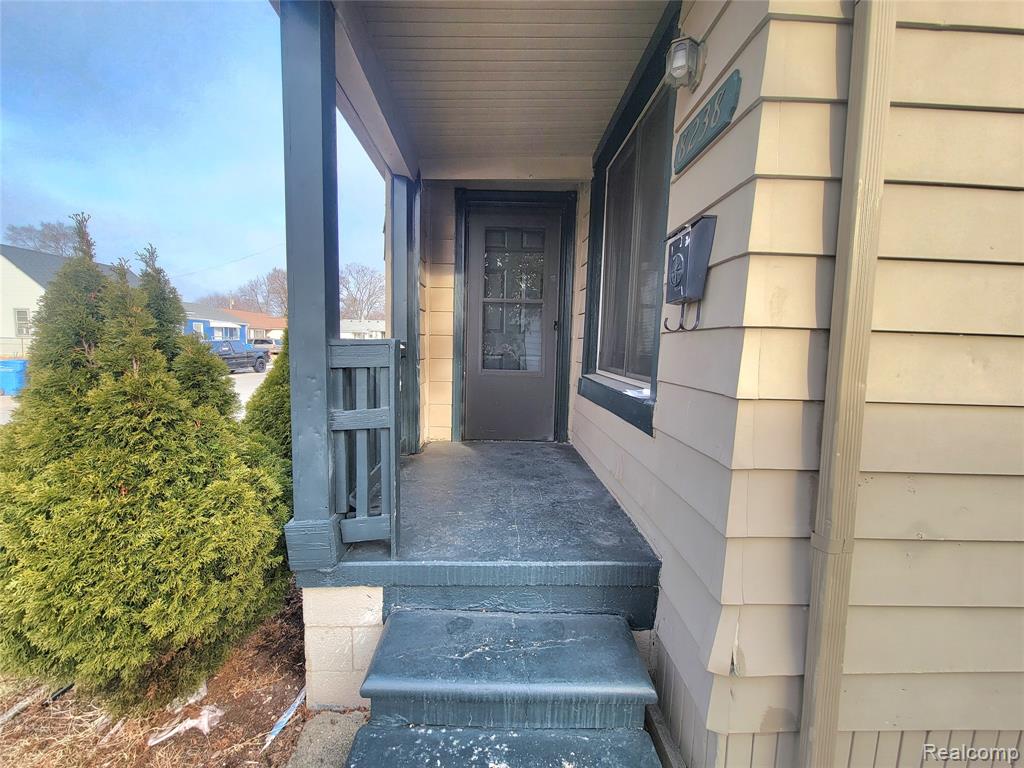 8238 Chalmers Avenue, Warren, MI 48089 — Photo 3