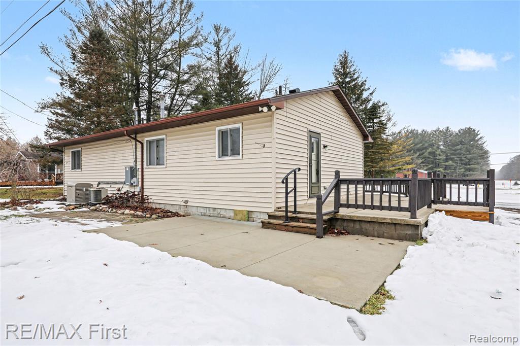 765 S Bartlett Road, St. Clair, MI 48079 — Photo 2