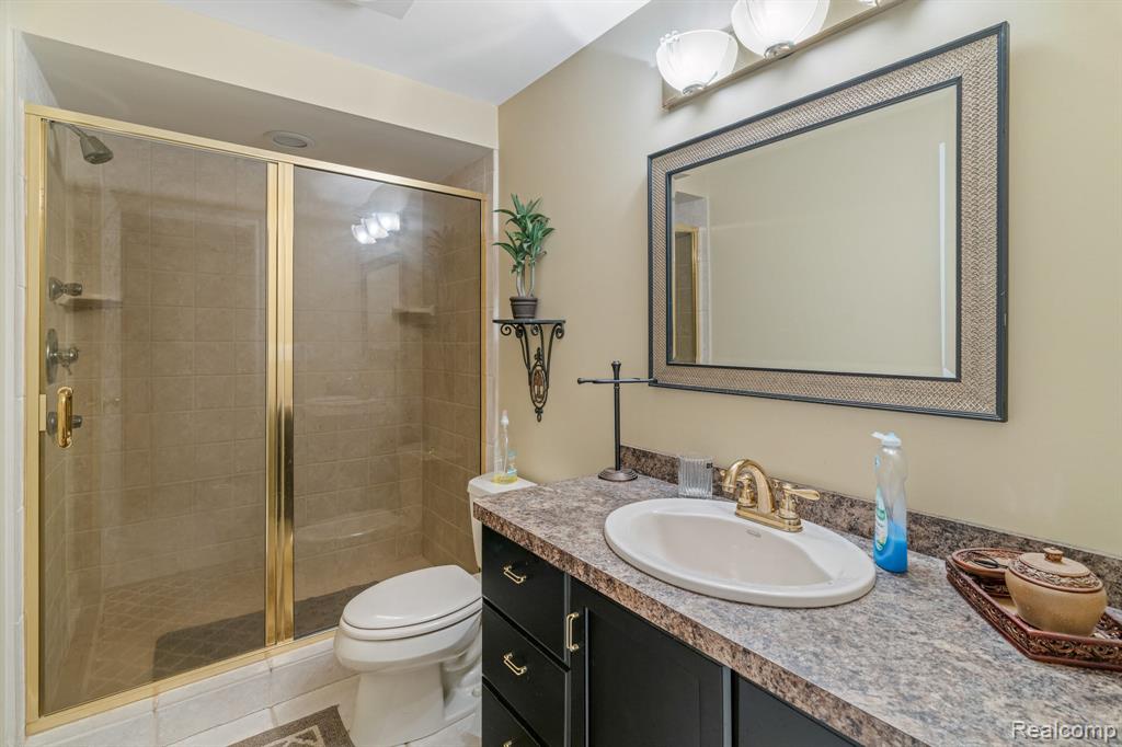 6051 Hough Road, Almont, MI 48003 — Photo 10