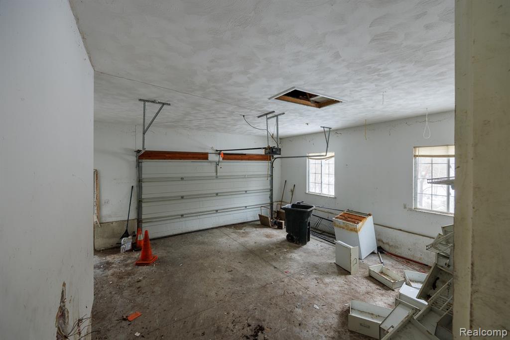 4394 N Center Road, Flint, MI 48506 — Photo 11