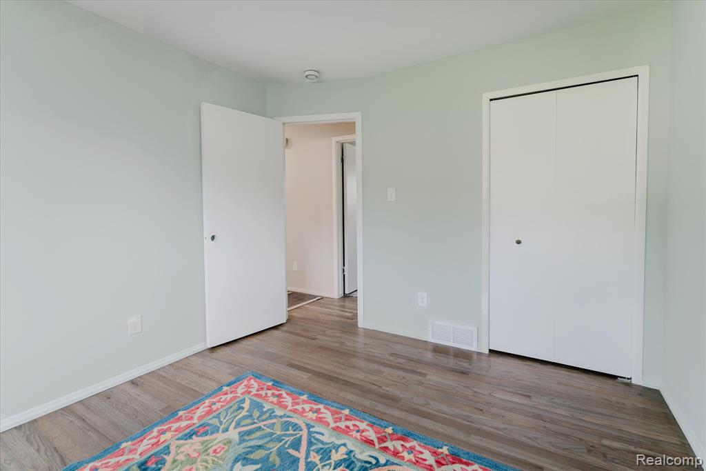8355 HELEN, Center Line, MI 48015 — Photo 17