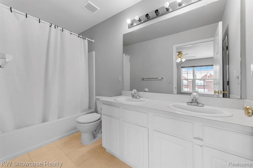 432 CHERRY ORCHARD Road, Canton, MI 48188 — Photo 22