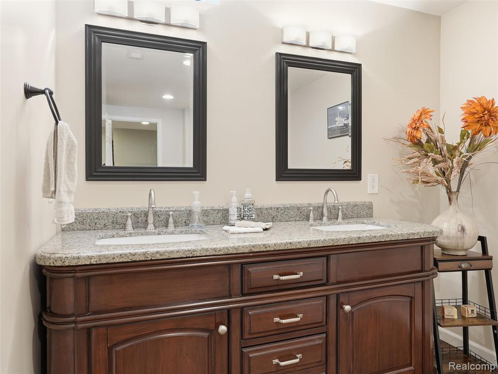 26833 Alderman Alderman Court, Harrison Township, MI — Photo 35
