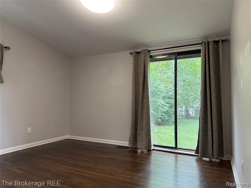 9248 Idaho Street, Livonia, MI 48150 — Photo 33