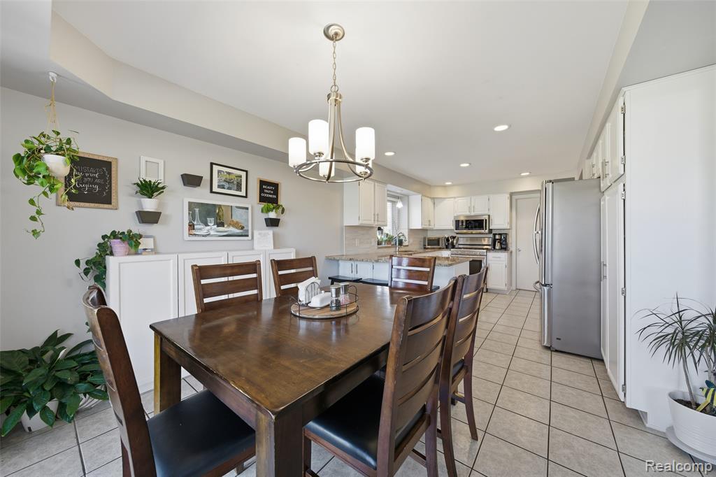 4231 Chris Drive, Sterling Heights, MI 48310 — Photo 12