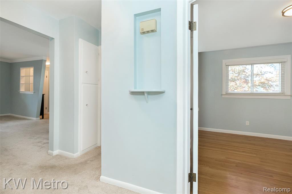 936 E Katherine Avenue, Madison Heights, MI 48071 — Photo 19