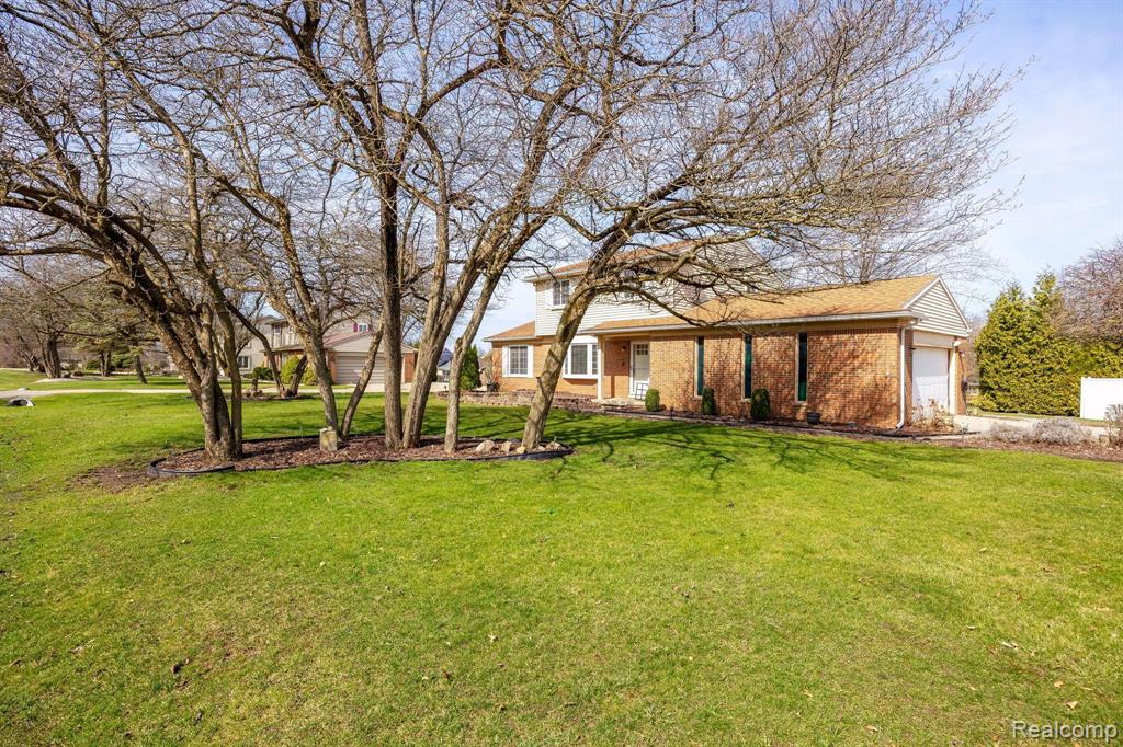 9722 BLAUVELT Drive, Grosse Ile, MI 48138 — Photo 5