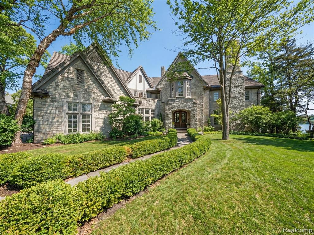 3075 Heron Pointe Drive, Bloomfield Hills, MI 48302 — Photo 3