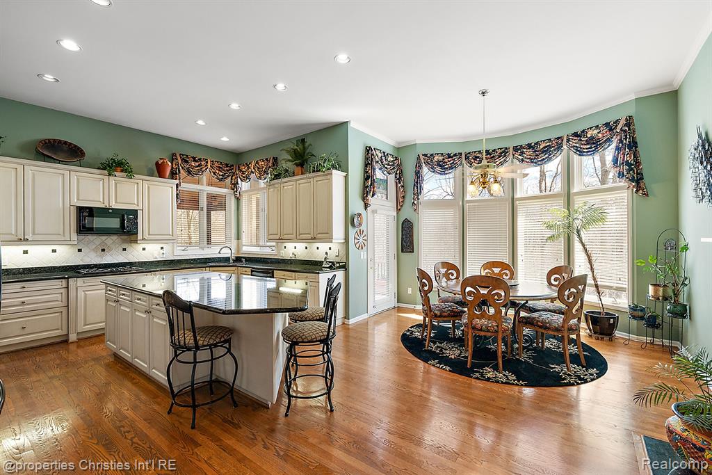 6811 BLAKEWOOD, West Bloomfield, MI — Photo 45