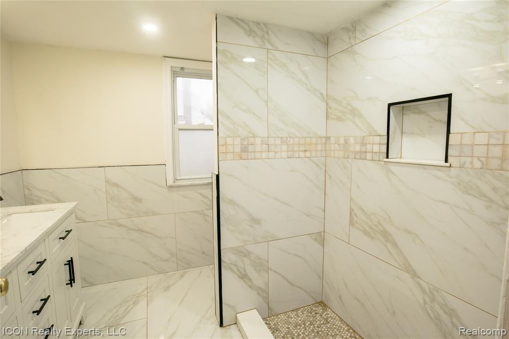 6838 Braun, Center Line, MI 48015 — Photo 15