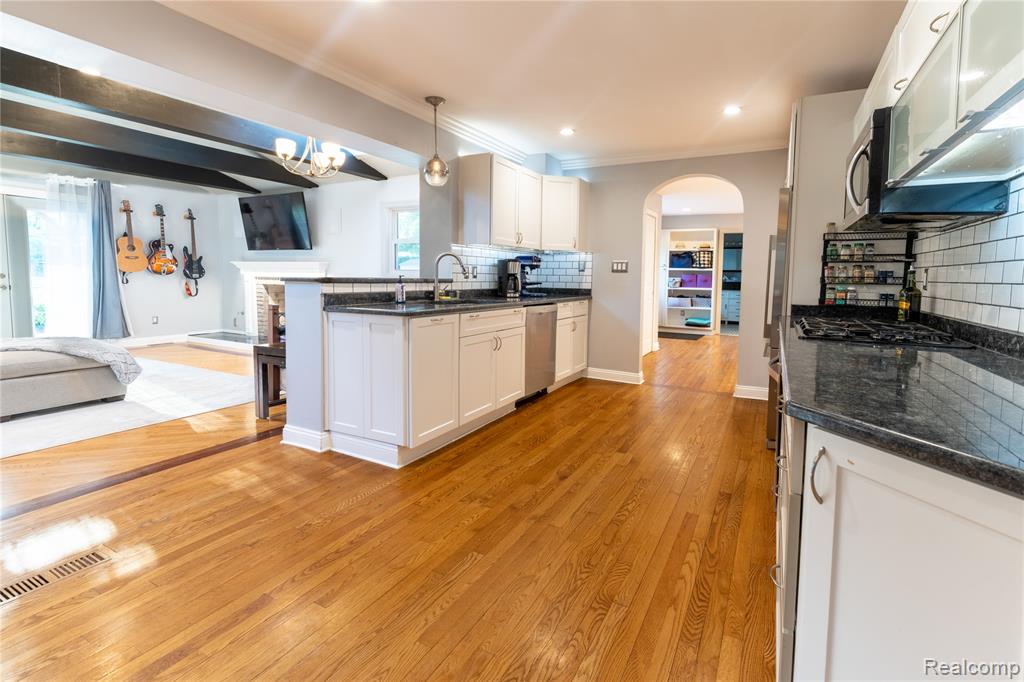 6655 Norton Drive, Troy, MI 48085 — Photo 4